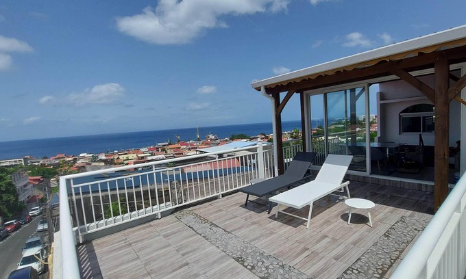 Basse-Terre House | head in the clouds 971