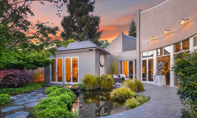 Healdsburg Villa | Healdsburg exclusive - Golden Retreat