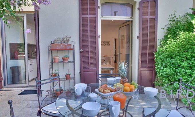 Golfe Juan Apartment | heart of Golfe-Juan, ideal for those without car