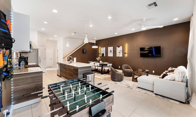 Northside House | Heart of Houston Hideaway