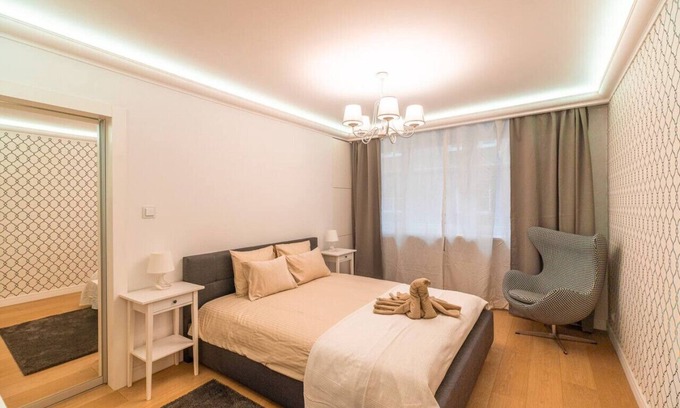 Stare Miasto Apartment | Heart of Kraków - Top Location, Main Square Nearby by Rentujemy