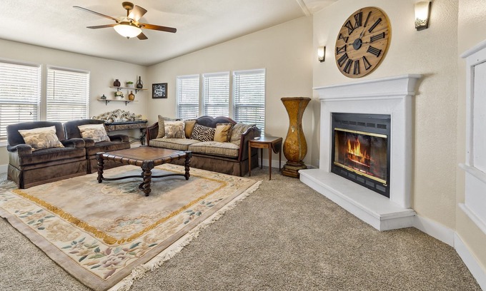 Kuna House | Heart of Kuna Backyard King Parking Smart TV