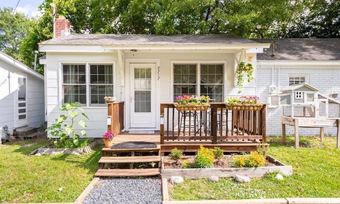 Wrightsboro House | Heart-warming Tiny Home with fresh eggs