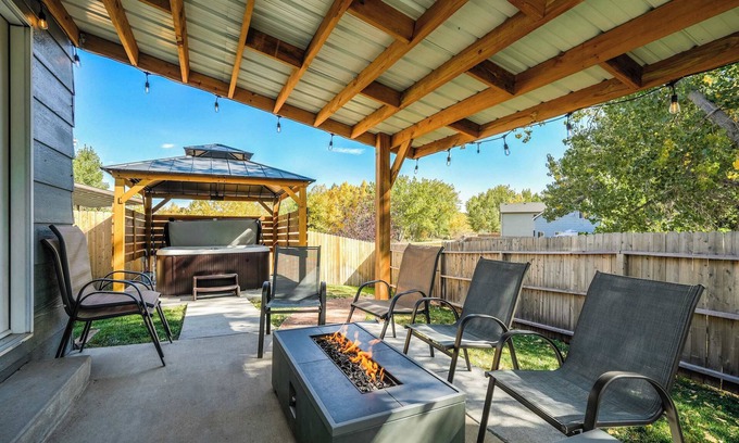 Stetson Hills House | Hearth Haven! Family Fun w/Hot Tub & Games