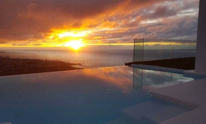 Las Cuevas House | Heatable infinity pool, spectacular views