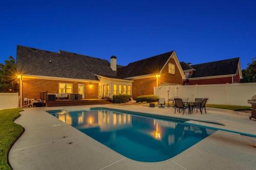 Conyers House | Heated Pool ATL 5BR Modern Sanctuary