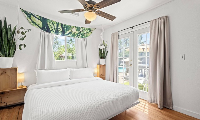 University Hills House | Heated Pool | BBQ | Cabana | Gardens