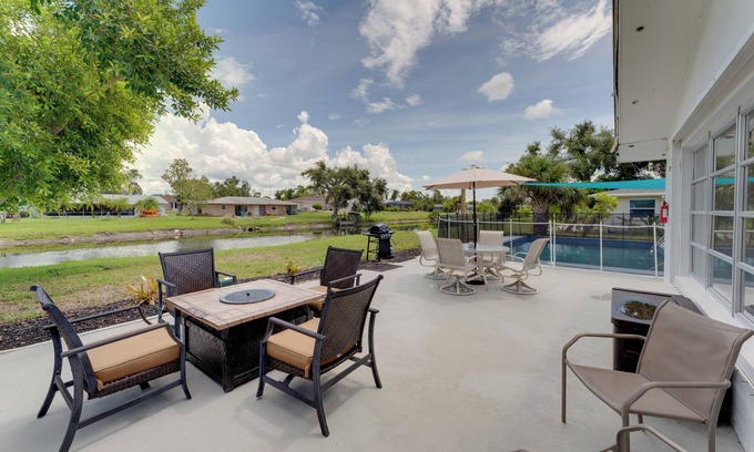 Oakland Hills Cottage | Heated Pool: Canal-front Rotonda West Retreat