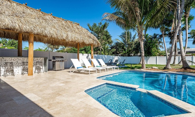 Harbor Village House | Heated Pool - FirePit - 1 Mile to Beach - Pets Ok