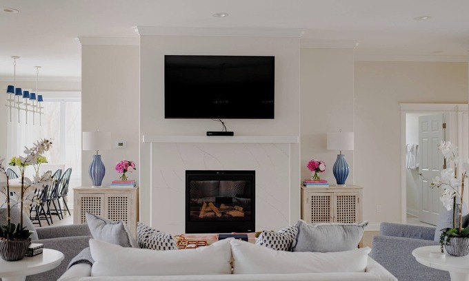 Michigan City House | Heated pool, game rm, fire pit, screened porch, close to beach, golf cart incl,