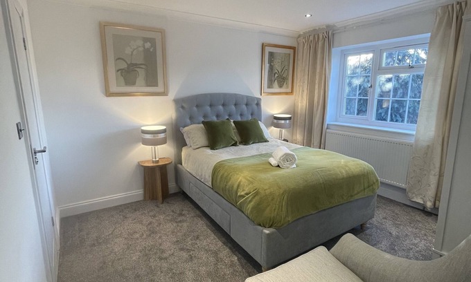 Hillingdon House | Heathrow lodge