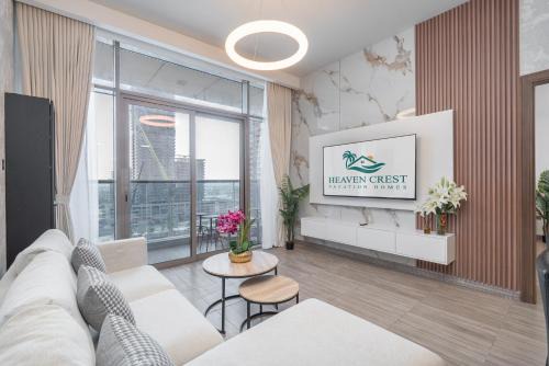 Jumeirah Lake Towers Apartment | Heaven Crest Vacation Homes - Balcony with City View 1BHK in JLT Dubai Close to Metro & Marina