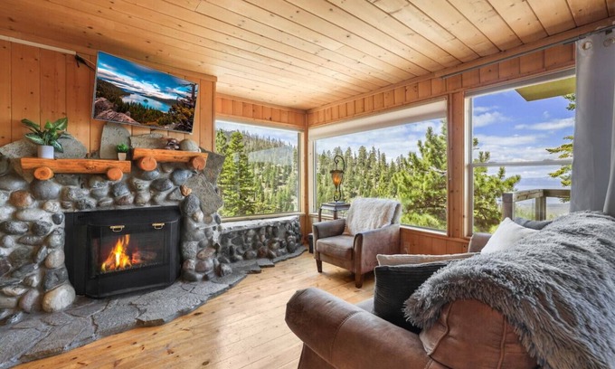Tahoe Village House | Heavenly Escape | Lake Views, Pets OK | Sleeps 7