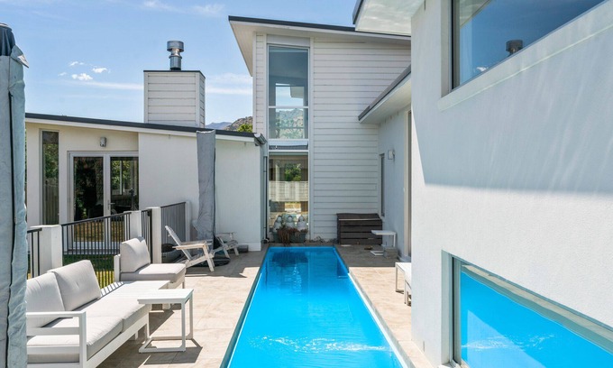 Lake Hayes House | Heavenly on Hope – Lake Hayes Holiday Home