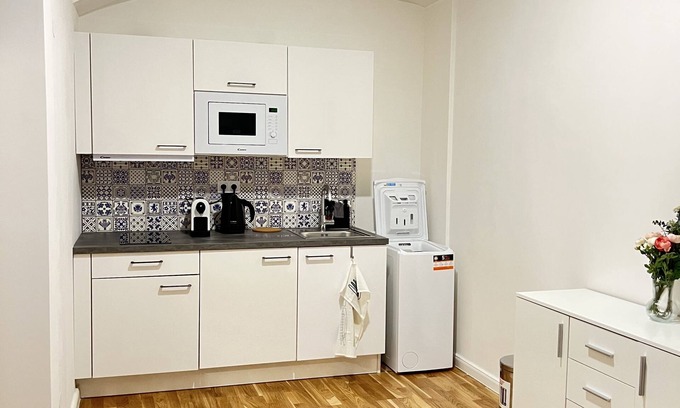 Karlin Apartment | Helen Homestay Florenc Newly Built Apartment