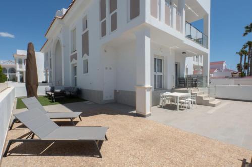Quesada Apartment | Helgafell Superior Courtyard Suite