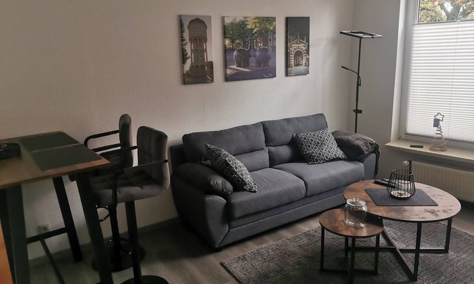 Emden Apartment | Helle, Zentral Gelegene Ferienwohnung, 27m², Max. 2 Pers
