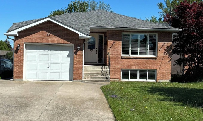 Lakeport Apartment | Henley Gardens - your green oasis in Niagara within walking distance to Beach
