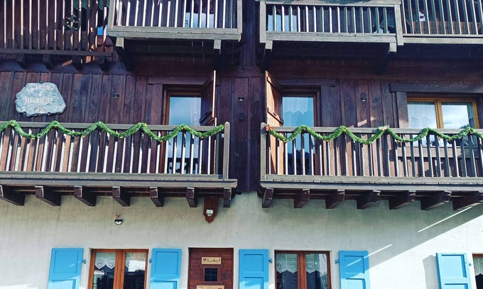 Samoens Ski Chalet | Henriette's Big Farm