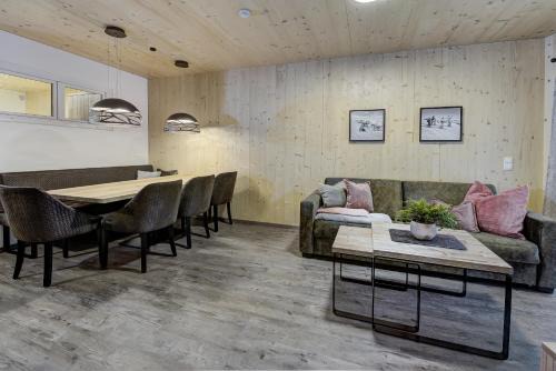 Lofer Apartment | Herbst Wohnerlebnis