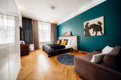 Josefov Apartment | Heritage Haven Charming 3BR City Center