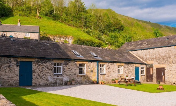 Monsal Dale Cottage | Heron Cottage, Upperdale | Peak District