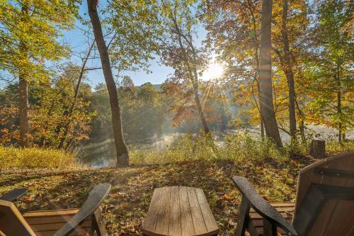 Great Cacapon House | Herons Rest - Riverfront, Fire Pit, All seasons Porch, Grill, Games, Fishing, Deck, Wifi, River view