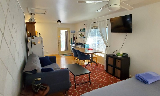 South Pensacola House | *Hey! Check out this cool studio!*