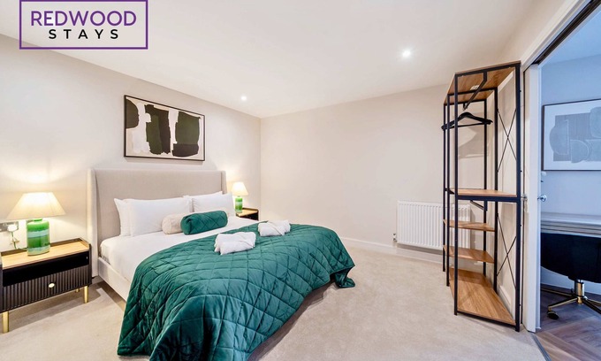 Rushmoor District Apartment | Hi-Speed WiFi, 55 Inch 4K TV, FREE Parking