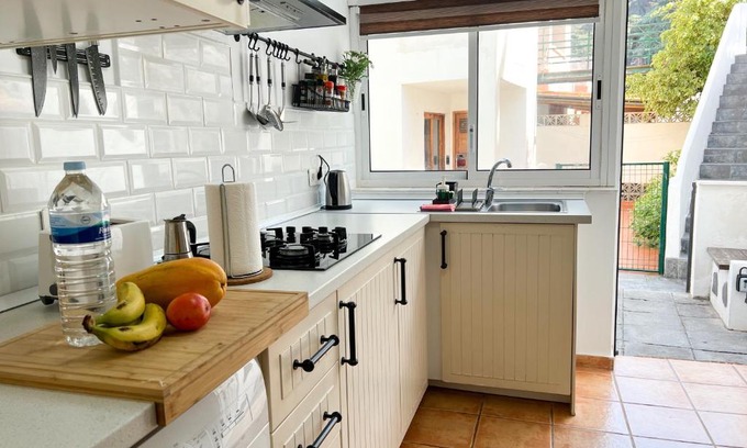 Bajamar Apartment | Hibiscus Apartment