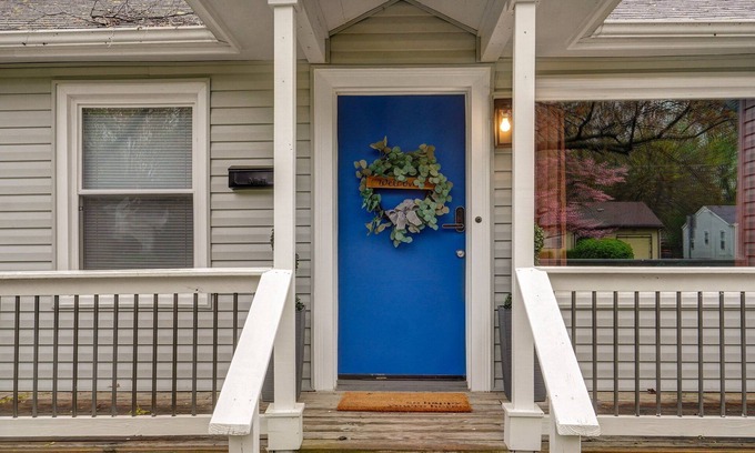 University Heights House | Hidden Gem less than 5 minutes from Bass Pro/Wonders of Wildlife, MSU and Mercy