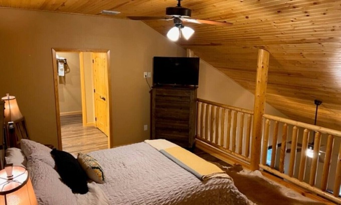 Gruene Apartment | Hidden Gem Luxury Condo nestled in Gruene- A16