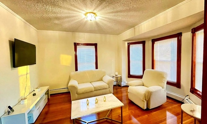 Hyde Park House | Hidden Gem right in the city of Boston!