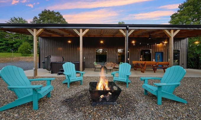 Smithville Cabin | Hidden Hills Hideaway- Broken Bow/Hochatown- 2bd