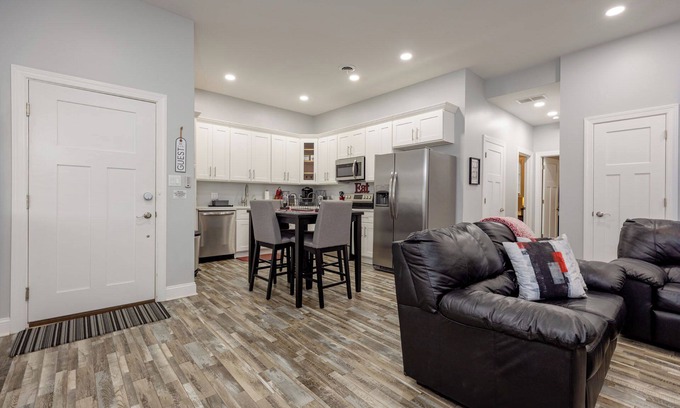 Osage Apartment | Hidden Mountain Gem