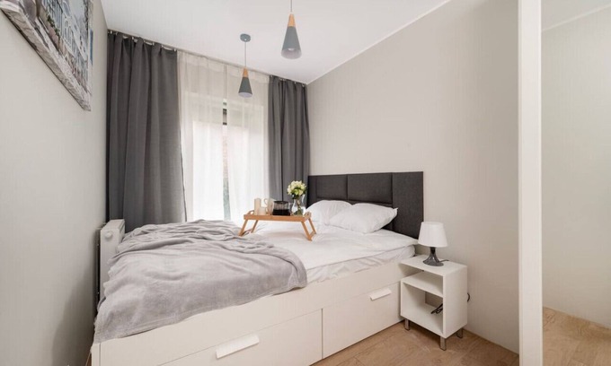 Lodz Apartment | Hideaway Apartment - Terrace with Garden & Parking by Rentujemy