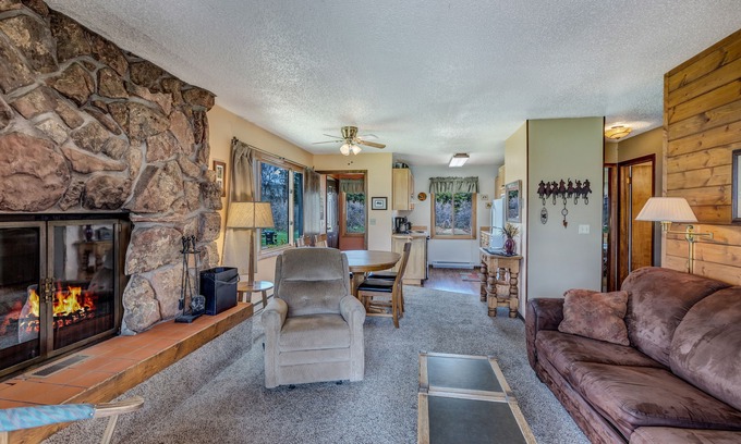 Clark Cabin | Hideaway - Cozy cabin in the great outdoors