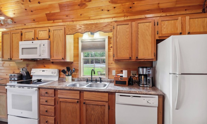 Greers Ferry Apartment | Higden Hideaway w/ Fire Pit Near Greers Ferry Lake