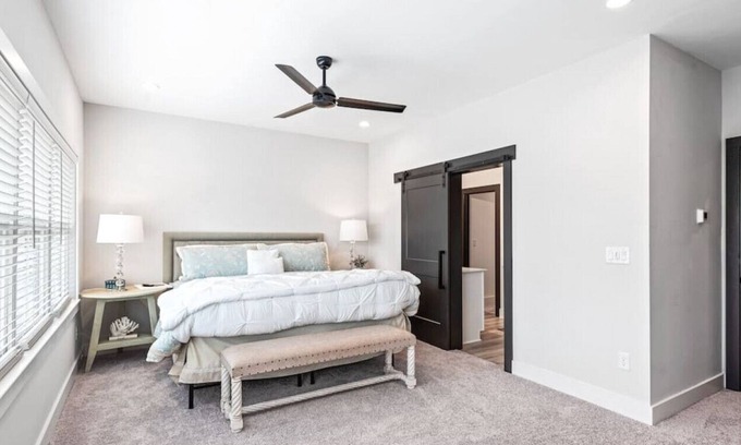 Hapeville House | High-end Private Townhome with Garage
