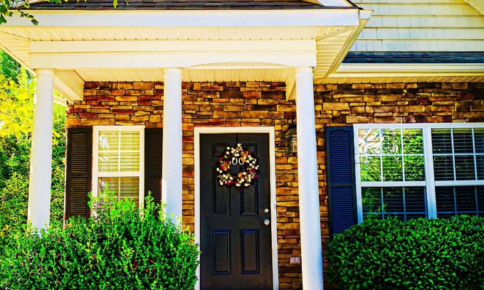 Athens Condo | High Point 300: 2BR/2BA Condo near University of Georgia Football and DT Athens