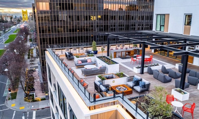 Downtown Sacramento Apartment | High-Rise and Luxury Suite: Cozy + Central