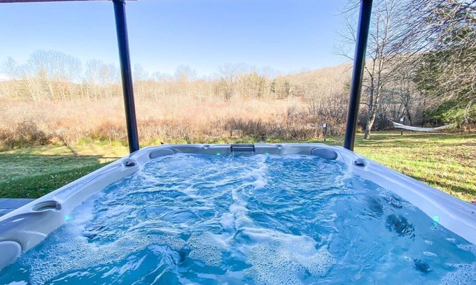 Staatsburg House | Highball House - Mid-Century Modern in Rhinebeck