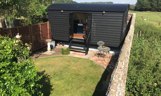 Chichester House | Highkettle Hut