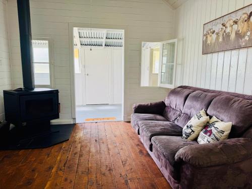 Kooroongarra House | Highland Cattle Farm Stay at Elveden by Narraburra