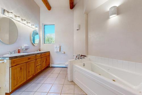 Snowmass Village House | Highland Hideaway