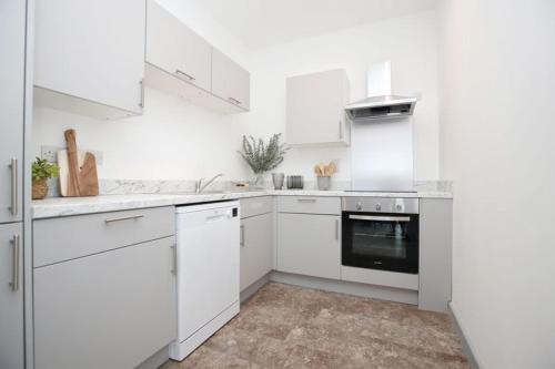 Bradford Apartment | HighPoint one bedroom Apartment