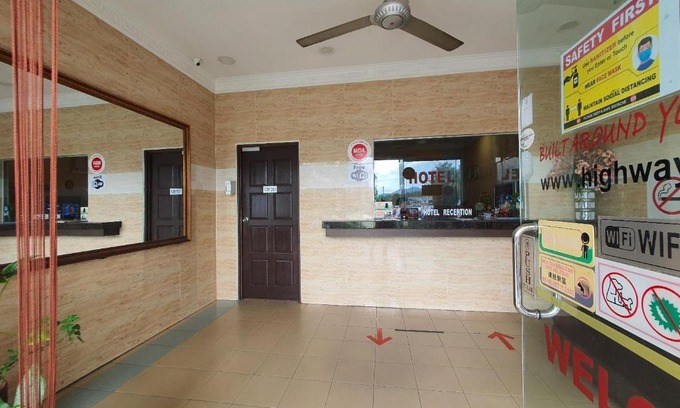 Taman Wah Keong Hotel | Highway Budget Hotel