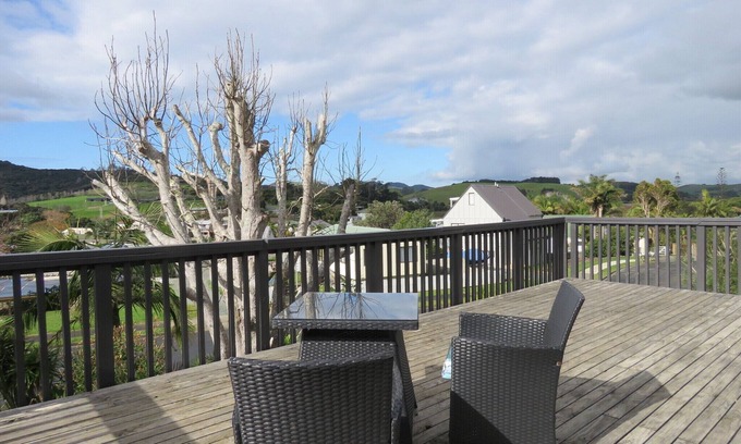 Hihi House | Hihi Family Getaway - Family fun at the beach