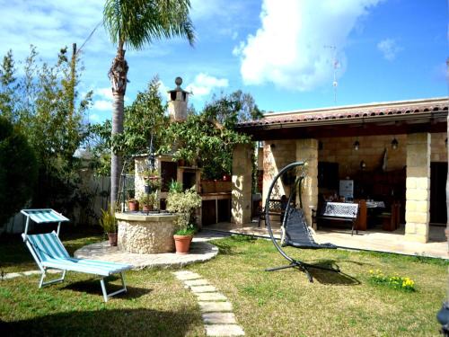 San Foca Villa | Hikari villa with equipped garden and parking space in the San Foca area
