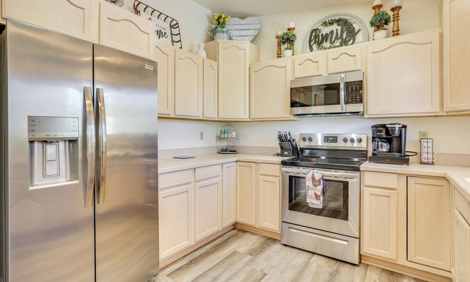 Payson Cottage | Hike, Sled & Snowshoe! Family Retreat in Payson